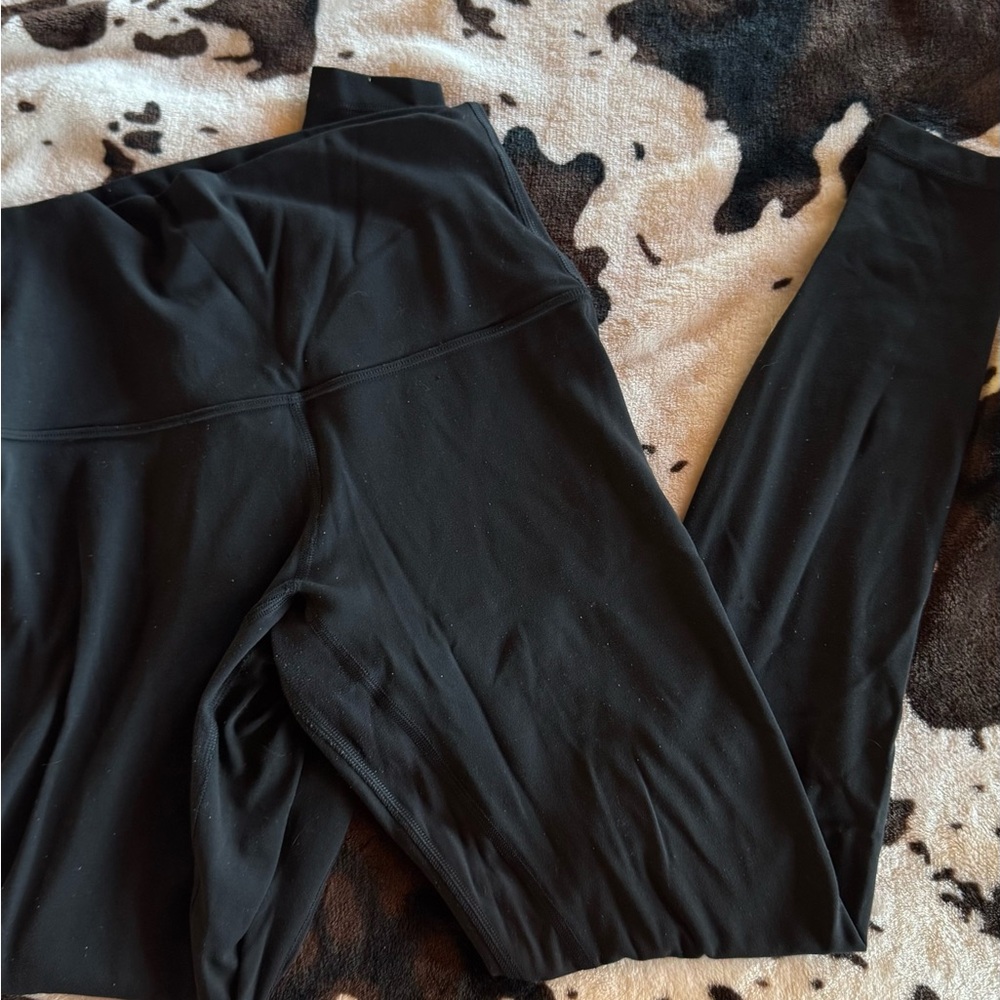 Lululemon Align 28” size 4 SHR